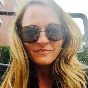 Meet your Posher, Monique